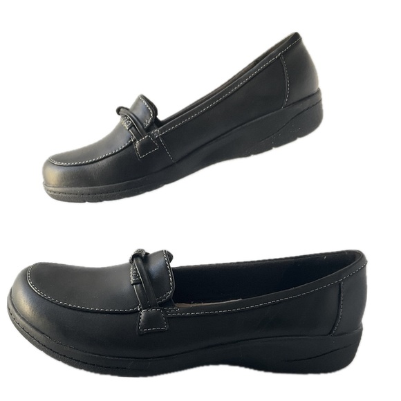 Clarks Shoes - NEW Clarks Cheyn Millie Women's Black Leather Loafers Size 7 M